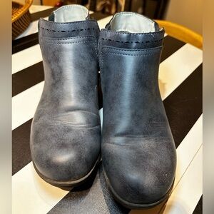 JSport boots size 8